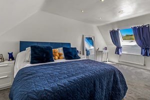 Top floor bedroom- click for photo gallery